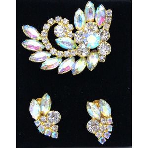 VINTAGE Juliana D&E Jewelry Brooch and Earrings Estate Jewelry HUGE WOW!